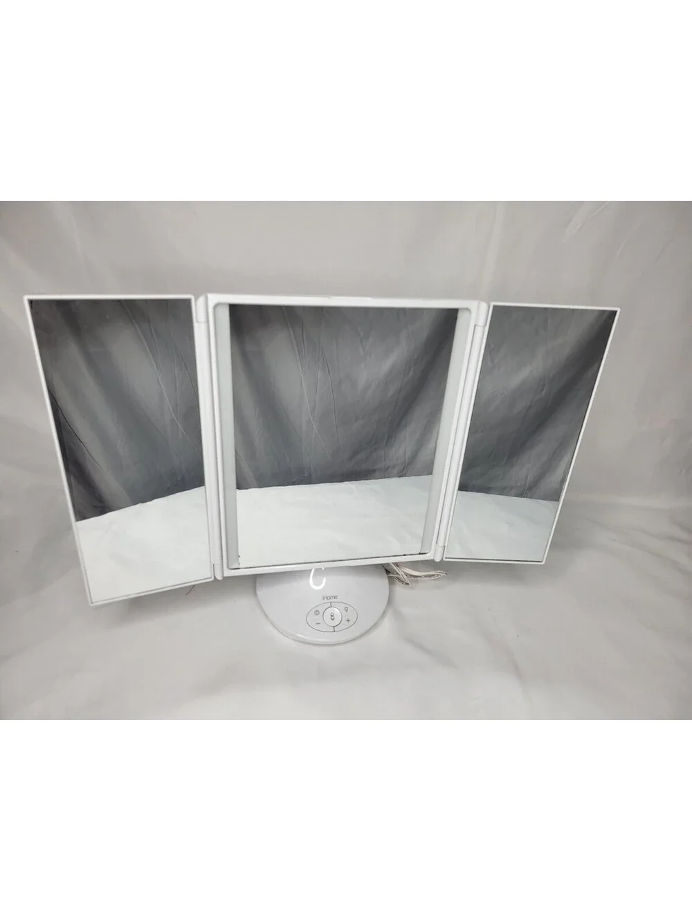 iHome Beauty Reflect Trifold LED Light Vanity Mirror w/Speaker & Bluetooth Audio